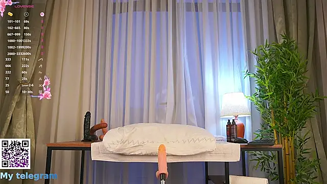 LynBardon online show from December 1, 4:17 am