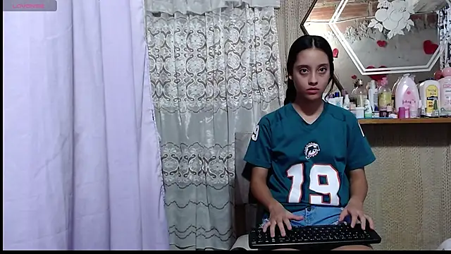 Lunawillis online show from September 15, 10:32 pm