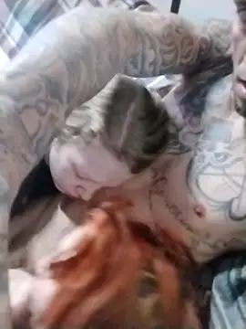 Snapshot of DirtyNorth chatting on December 20, 5:36 am DirtyNorth online show from December 20, 5:36 am