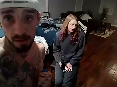 Snapshot of DirtyNorth chatting on January 4, 4:23 am DirtyNorth online show from January 4, 4:23 am