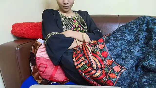 Srabontii online show from December 4, 9:07 am