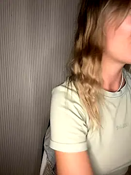 Milla  one online show from September 20, 8:21 pm