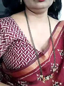 Snapshot of Deepthi_Mysore chatting on February 8, 5:39 pm Deepthi Mysore online show from February 8, 5:39 pm
