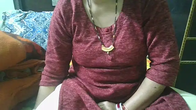 Snapshot of couplesuni chatting on November 23, 6:46 am couplesuni online show from November 23, 6:46 am