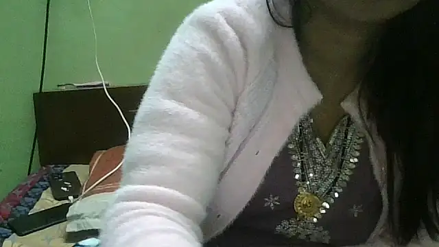 Snapshot of couplesuni chatting on December 3, 5:00 pm couplesuni online show from December 3, 5:00 pm