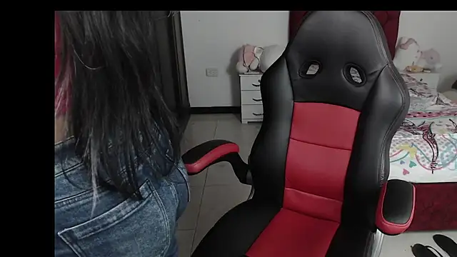 Snapshot of kayla_k18 chatting on January 15, 9:30 pm kayla k18 online show from January 15, 9:30 pm