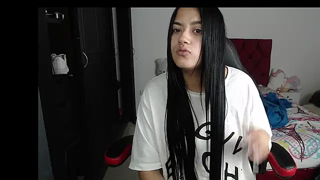 Snapshot of kayla_k18 chatting on January 22, 6:31 pm kayla k18 online show from January 22, 6:31 pm