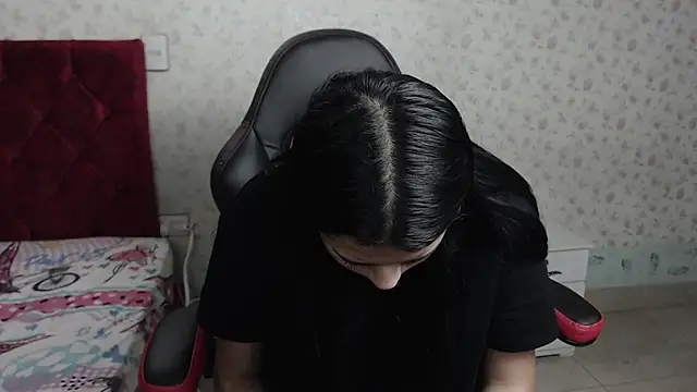 Snapshot of kayla_k18 chatting on March 14, 7:34 pm kayla k18 online show from March 14, 7:34 pm