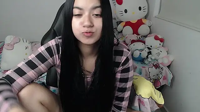 Snapshot of kayla_k18 chatting on July 2, 3:23 am kayla k18 online show from July 2, 3:23 am