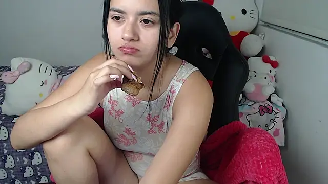 Snapshot of kayla_k18 chatting on July 27, 1:34 am kayla k18 online show from July 27, 1:34 am