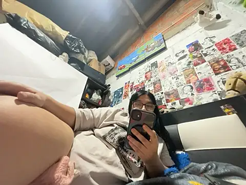 Snapshot of dafne19_ chatting on June 29, 12:06 am dafne19 online show from June 29, 12:06 am