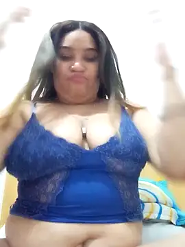 Snapshot of ambarlennoix chatting on December 5, 6:10 am ambarlennoix online show from December 5, 6:10 am