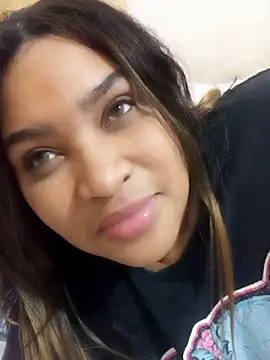 Snapshot of ambarlennoix chatting on December 7, 8:11 am ambarlennoix online show from December 7, 8:11 am