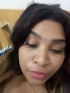 Snapshot of ambarlennoix chatting on January 14, 7:06 am ambarlennoix online show from January 14, 7:06 am