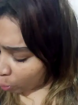 Snapshot of ambarlennoix chatting on January 25, 5:40 am ambarlennoix online show from January 25, 5:40 am