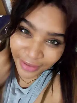 Snapshot of ambarlennoix chatting on February 8, 6:12 am ambarlennoix online show from February 8, 6:12 am