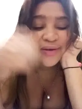 Snapshot of ambarlennoix chatting on March 16, 5:25 am ambarlennoix online show from March 16, 5:25 am