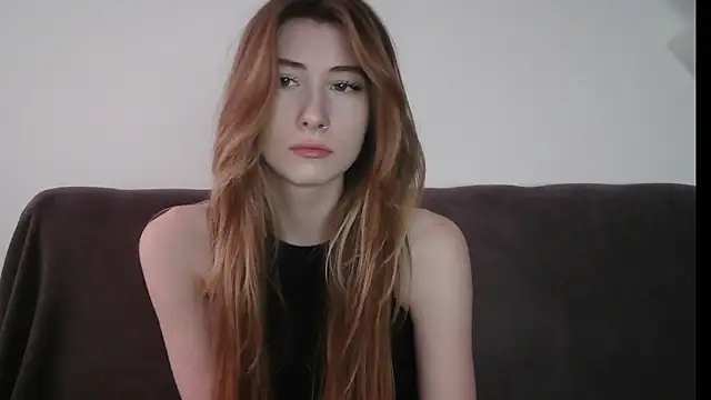 Snapshot of ErikaShyy chatting on January 8, 1:09 pm ErikaShyy online show from January 8, 1:09 pm