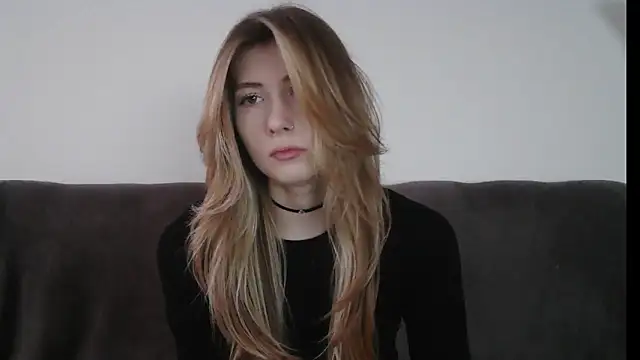 Snapshot of ErikaShyy chatting on January 29, 10:58 am ErikaShyy online show from January 29, 10:58 am