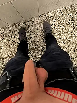 geilehecke1 online show from March 17, 12:04 pm