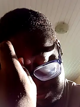 Snapshot of Jeanlaurent972 chatting on October 18, 8:20 pm Jeanlaurent972 online show from October 18, 8:20 pm