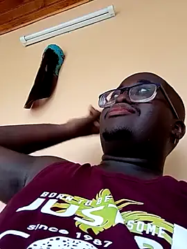 Snapshot of Jeanlaurent972 chatting on November 16, 3:28 pm Jeanlaurent972 online show from November 16, 3:28 pm