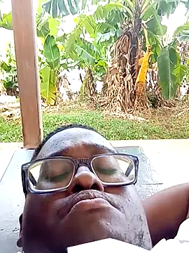 Snapshot of Jeanlaurent972 chatting on March 3, 7:09 pm Jeanlaurent972 online show from March 3, 7:09 pm