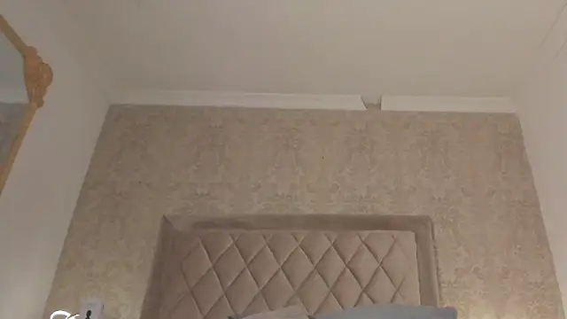 Snapshot of LiaFlowers chatting on February 23, 7:11 am LiaFlowers online show from February 23, 7:11 am