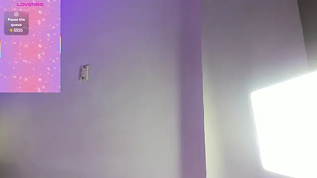 Snapshot of LiaFlowers chatting on February 27, 6:29 am LiaFlowers online show from February 27, 6:29 am