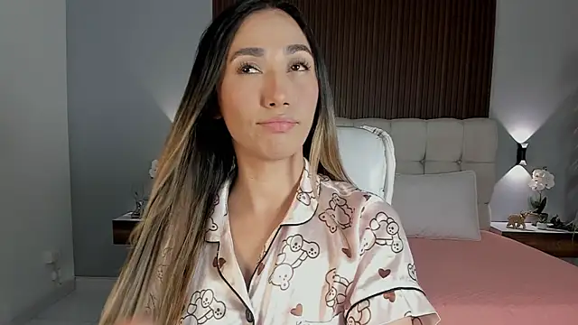 Emma23   online show from June 24, 5:28 am