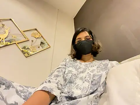 MaYaa  11 online show from March 17, 4:33 pm