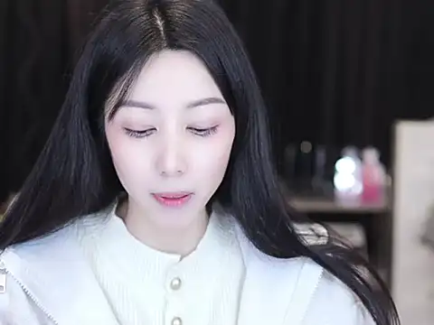 Nuyoah-77 online show from December 21, 1:51 pm