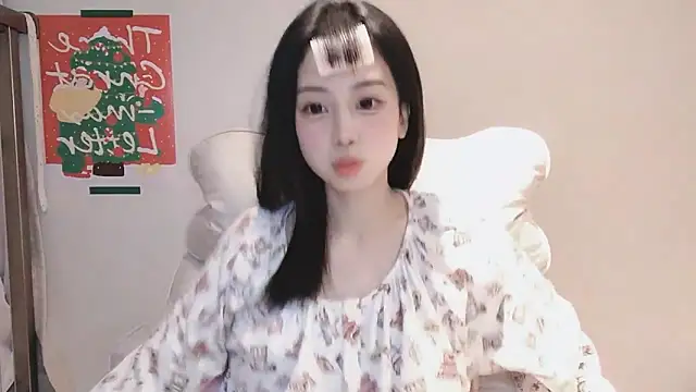 Snapshot of -Hottie chatting on December 18, 3:22 pm -Hottie online show from December 18, 3:22 pm