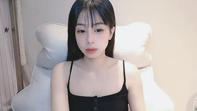 Snapshot of -Hottie chatting on December 20, 2:49 pm -Hottie online show from December 20, 2:49 pm