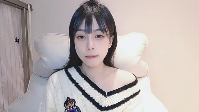 Snapshot of -Hottie chatting on December 29, 3:57 pm -Hottie online show from December 29, 3:57 pm