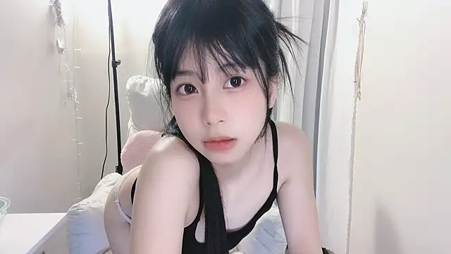 Snapshot of -Hottie chatting on March 1, 6:54 pm -Hottie online show from March 1, 6:54 pm