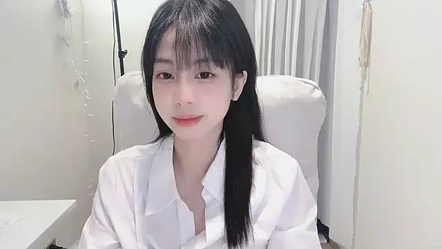 Snapshot of -Hottie chatting on March 7, 3:28 pm -Hottie online show from March 7, 3:28 pm