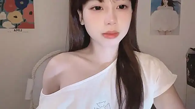 Snapshot of -Hottie chatting on October 16, 7:59 pm -Hottie online show from October 16, 7:59 pm