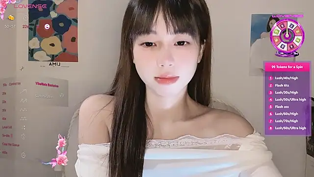 Snapshot of -Hottie chatting on November 3, 4:08 pm -Hottie online show from November 3, 4:08 pm