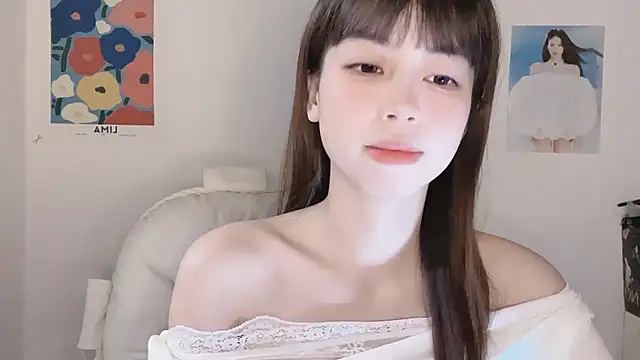 Snapshot of -Hottie chatting on November 12, 4:07 pm -Hottie online show from November 12, 4:07 pm