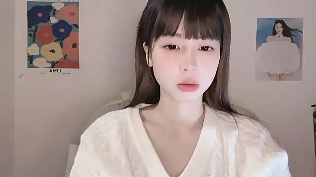 Snapshot of -Hottie chatting on November 13, 4:06 pm -Hottie online show from November 13, 4:06 pm