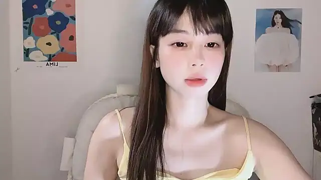 Snapshot of -Hottie chatting on November 14, 4:17 pm -Hottie online show from November 14, 4:17 pm