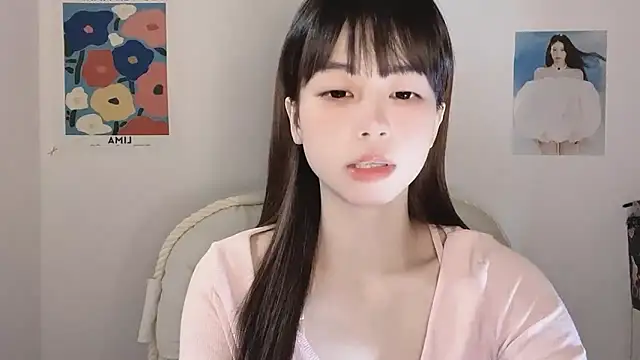 Snapshot of -Hottie chatting on November 16, 4:12 pm -Hottie online show from November 16, 4:12 pm