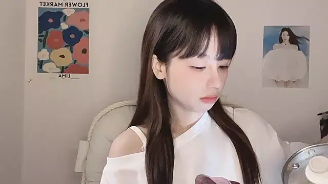 Snapshot of -Hottie chatting on November 27, 4:09 pm -Hottie online show from November 27, 4:09 pm