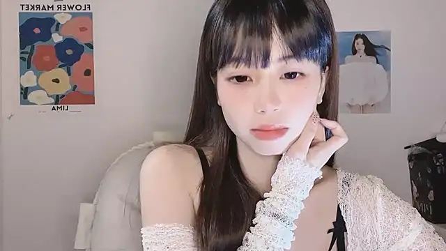 Snapshot of -Hottie chatting on November 28, 3:47 pm -Hottie online show from November 28, 3:47 pm