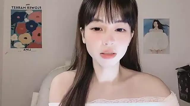 Snapshot of -Hottie chatting on November 30, 4:00 pm -Hottie online show from November 30, 4:00 pm