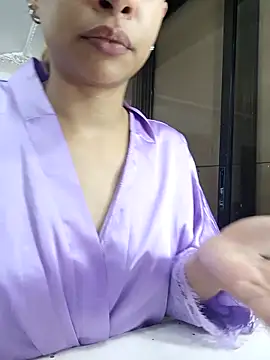 Snapshot of LadyAvalon chatting on November 1, 5:59 pm LadyAvalon online show from November 1, 5:59 pm