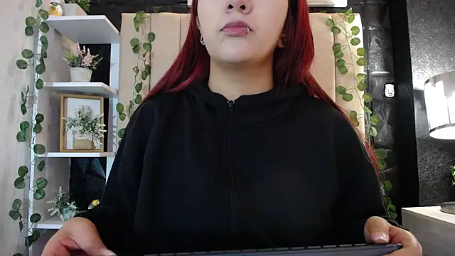 Mia Rinn online show from February 28, 1:03 pm