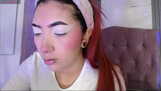 Mia Rinn online show from November 18, 2:54 pm