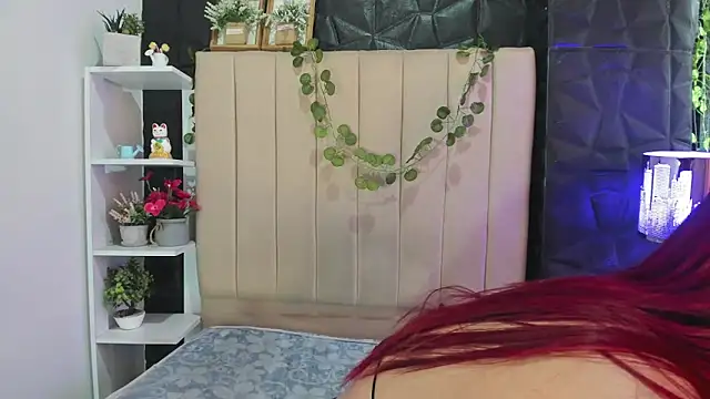 Mia Rinn online show from December 4, 2:37 pm